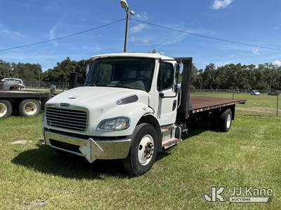 2016 Freightliner M2 106 Flatbed Truck