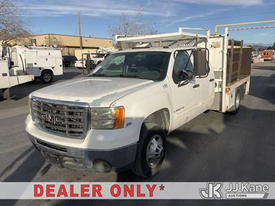 2009 GMC Sierra 3500HD Crew-Cab Stake Truck