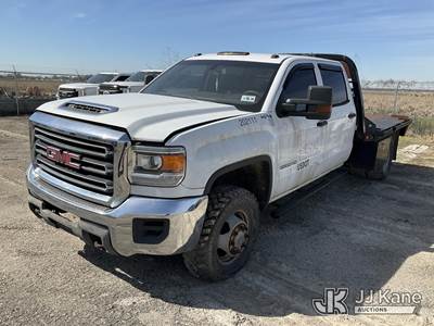 2017 GMC Sierra 3500HD Crew-Cab Flatbed Truck