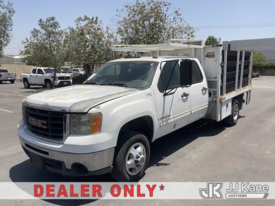 2009 GMC Sierra 3500HD SLE1 Crew Cab DRW Stake Truck