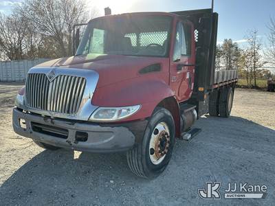 2006 International 4300 Flatbed Truck