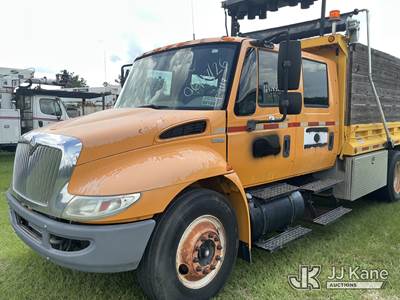 2009 International 4300 Flatbed Truck