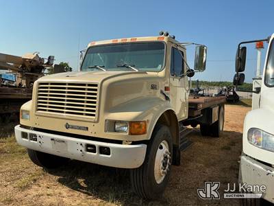 1997 International 4700 Flatbed Truck