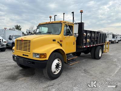 2001 International 4700 Stake Truck