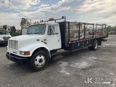1999 International 4700 Flatbed Truck
