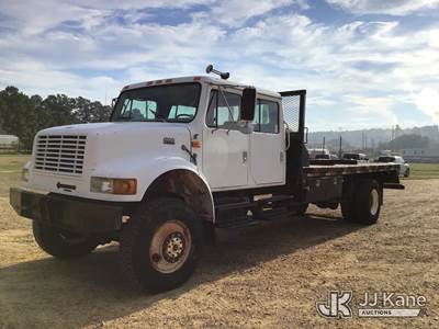 1998 International 4800 4x4 Crew-Cab Flatbed Truck