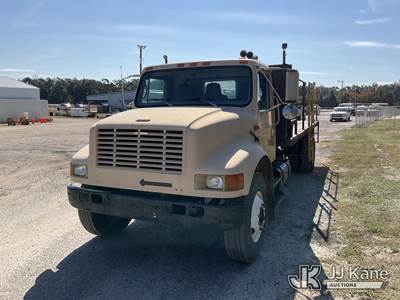 1997 International 4900 Flatbed Truck