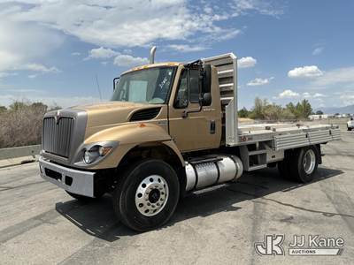 2013 International 7400 Flatbed Truck