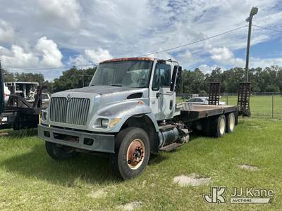 2003 International 7400 Flatbed Truck