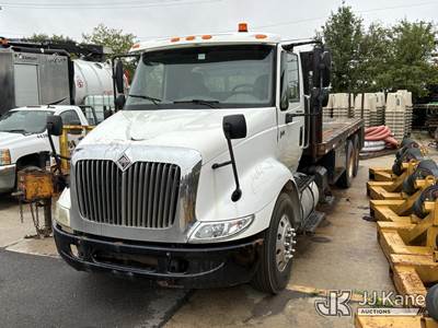 2006 International 8600 Flatbed Truck