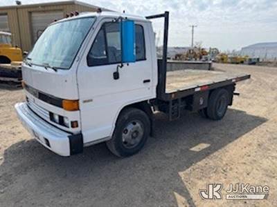 1992 Isuzu NPR Flatbed Truck