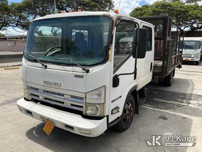 2008 Isuzu NPR Crew-Cab Flatbed Truck