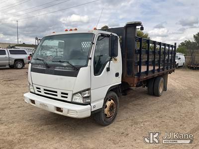 2007 Isuzu NPR Flatbed Truck