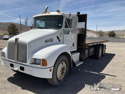 2006 Kenworth T300 T/A Flatbed Truck