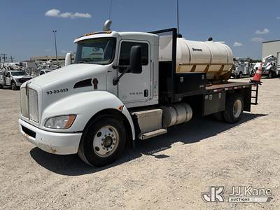 2010 Kenworth T370 Flatbed Truck