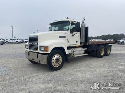 2006 Mack CHN613 T/A Flatbed Truck