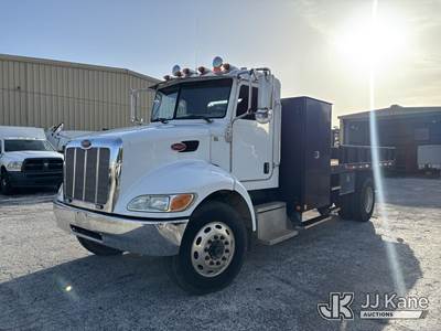 2008 Peterbilt 335 Flatbed Truck