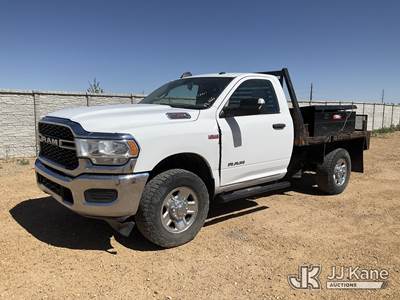 2020 Ram 2500 4x4 Flatbed Truck