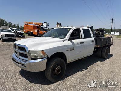 2016 RAM 3500 Crew-Cab Flatbed Truck