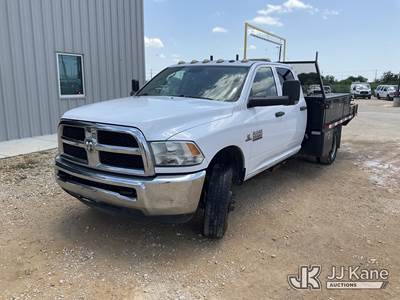 2015 RAM 3500 Crew-Cab Flatbed Truck