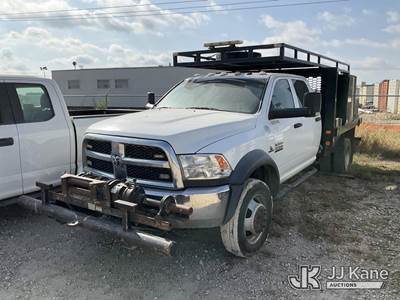 2018 RAM 4500 4x4 Crew-Cab Flatbed Truck