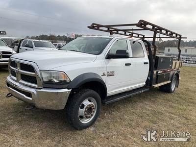 2015 RAM 5500 4x4 Crew-Cab Flatbed Truck