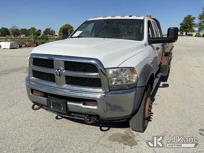 2015 Ram 5500 4x4 Crew-Cab Flatbed Truck