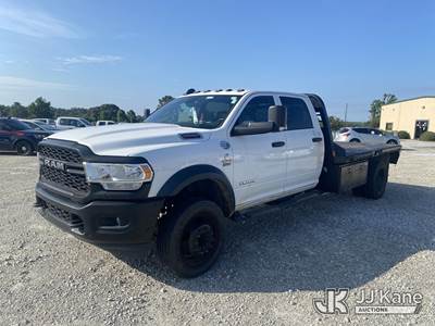 2022 RAM 5500 Crew-Cab Flatbed Truck