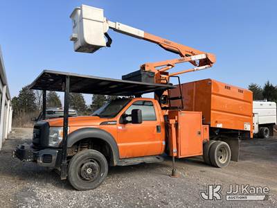 Versalift SST40EIH, 45 ft, Articulating & Telescopic Bucket