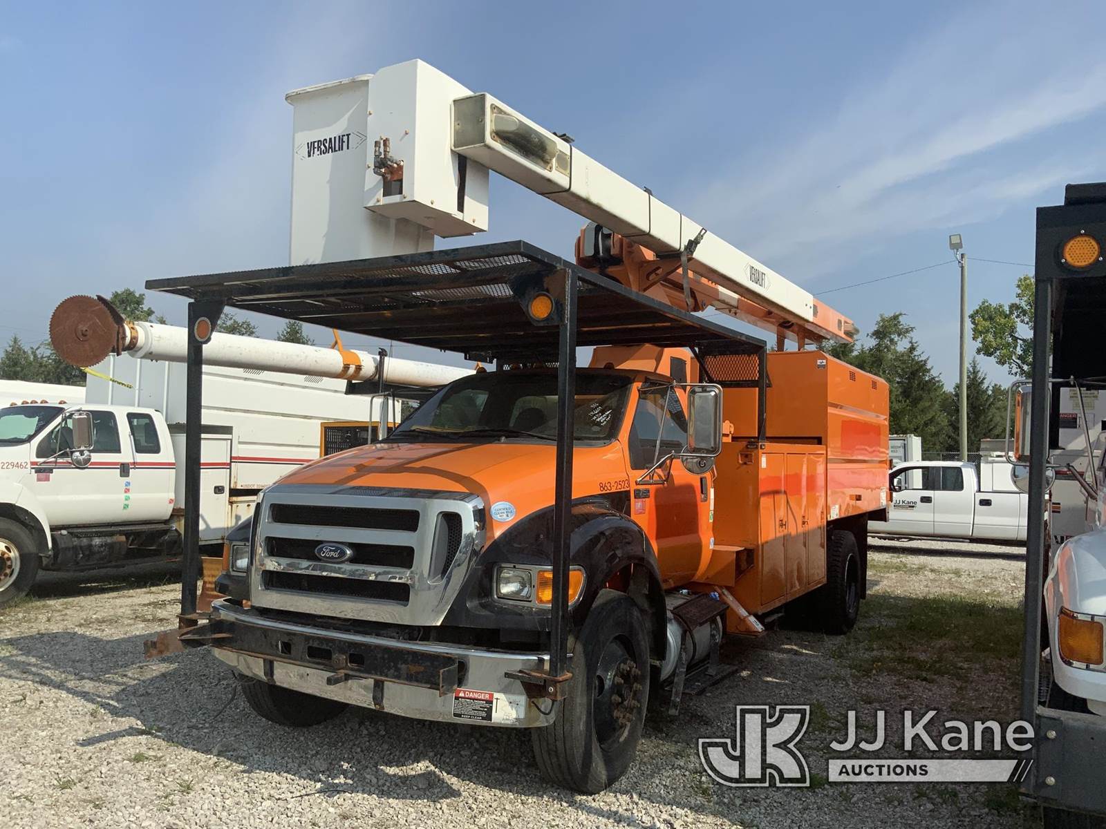 2012 Versalift VO270EREV, 75 ft, OverCenter Elevator Bucket Truck For Sale Fort Wayne, IN