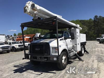 Ford F-750 Boom / Bucket Truck