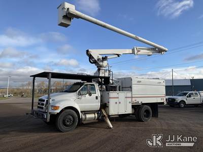 Altec LR760-E70, 75 ft, Over-Center Elevator Bucket Truck