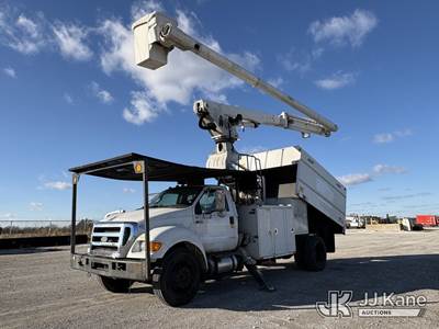 Altec LR760E70, 75 ft, Over-Center Elevator Bucket Truck