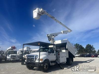 Altec LRV-60E70, 75 ft, Over-Center Elevator Bucket Truck