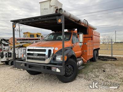 Altec LR760E70, 75 ft, Over-Center Elevator Bucket Truck