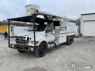Altec LR760E70, 75 ft, Over-Center Elevator Bucket Truck