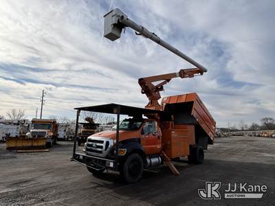 Altec LR760E70, 75 ft, Over-Center Elevator Bucket Truck
