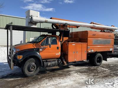 Altec LR760-E70, 75 ft, Over-Center Elevator Bucket Truck