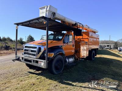 Altec LR760E70, 75 ft, Over-Center Elevator Bucket Truck
