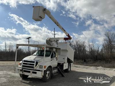 HiRanger XT55, 60 ft, Over-Center Bucket Truck