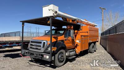Altec LR760E70, 75 ft, Over-Center Elevator Bucket Truck