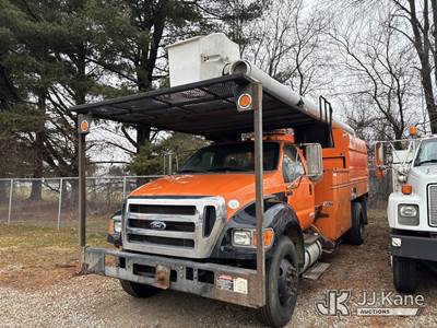 Altec LR760E70, 75 ft, Over-Center Elevator Bucket Truck
