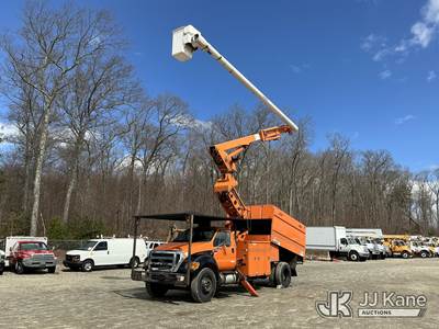 Altec LR760E70, 75 ft, Over-Center Elevator Bucket Truck