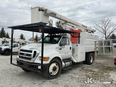 HiRanger XT-55, 60 ft, Over-Center Bucket Truck