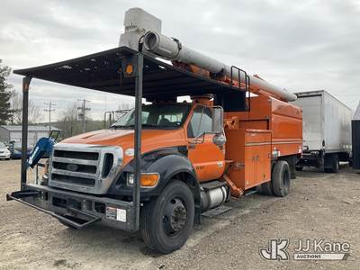 Altec LR760E70, 75 ft, Over-Center Elevator Bucket Truck