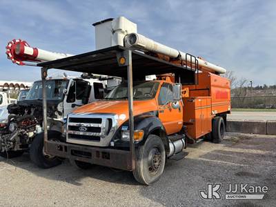 Altec LR760-E70, 75 ft, Over-Center Elevator Bucket Truck