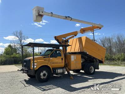 Altec LR7-56, 61 ft, Over-Center Bucket Truck