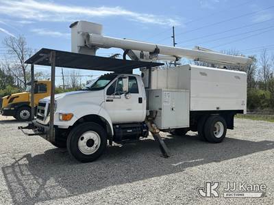 Altec LR7-56, 61 ft, Over-Center Bucket Truck