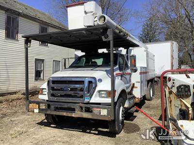 Altec LR760-E70, 75 ft, Over-Center Elevator Bucket Truck