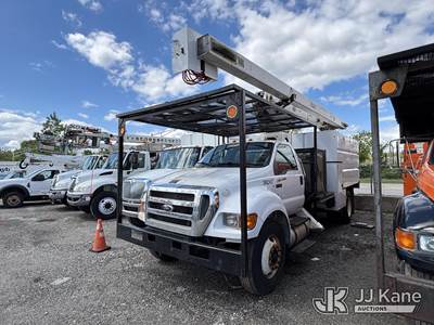 Versalift VO270, 75 ft, Over-Center Elevator Bucket Truck